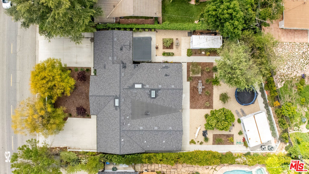 1865 El Monte Drive