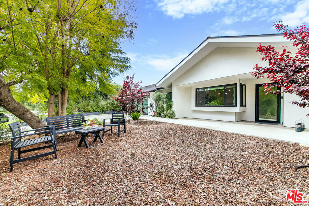 1865 El Monte Drive