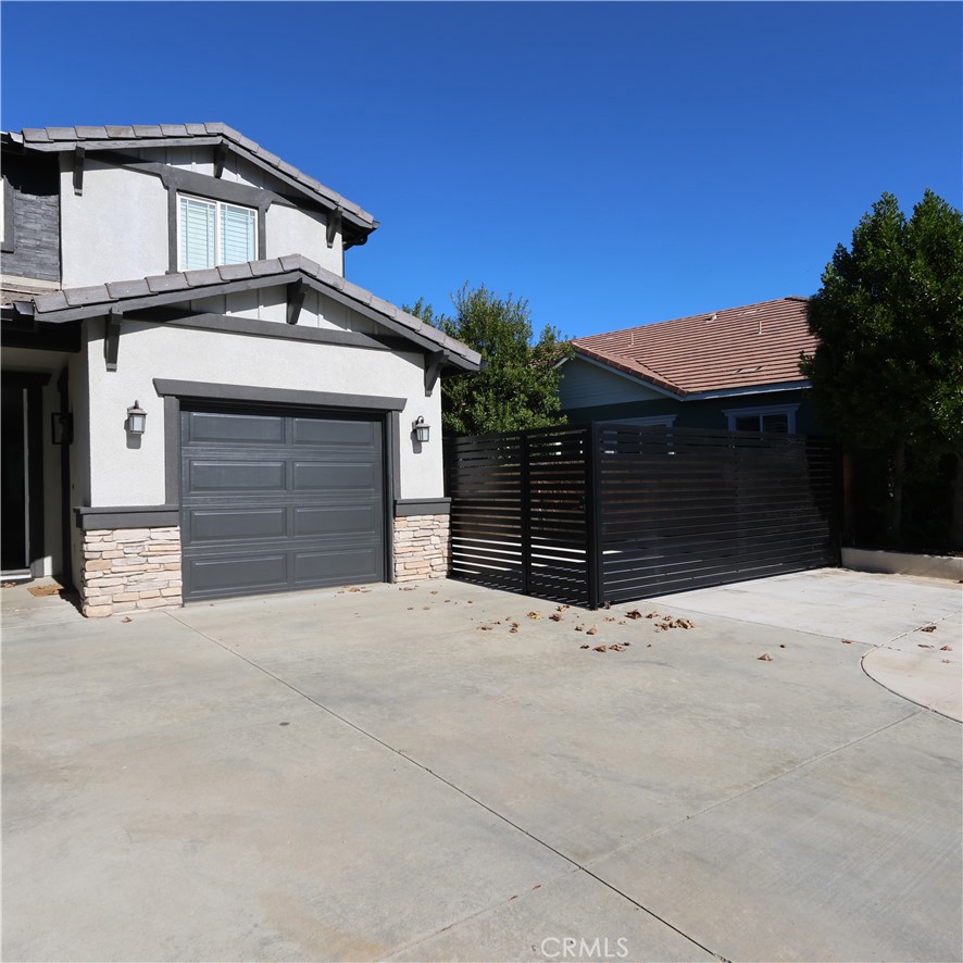 12460 Black Horse Street