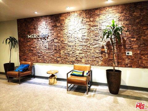 Photo of 3810 Wilshire Boulevard #1706, Los Angeles, CA 90010 (MLS # 26673053)