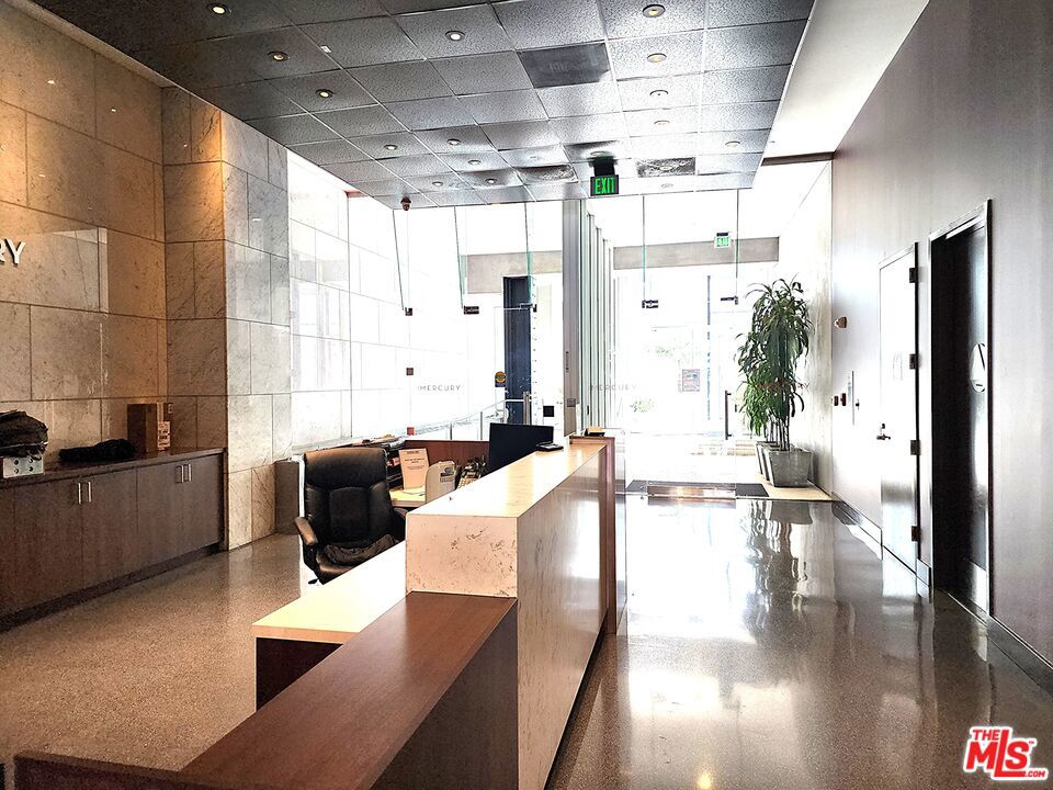 3810 Wilshire Boulevard 1706