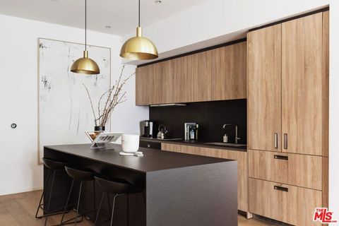 Photo of 1030 N KINGS Road #206, West Hollywood, CA 90069 (MLS # 26659647)