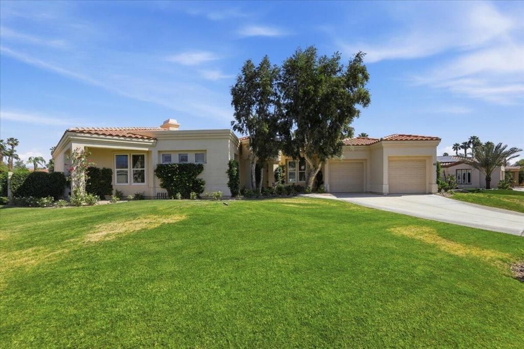 Photo of 62 Laken Lane, Palm Desert, CA 92211 (MLS # 219145642DA)