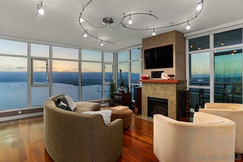 Photo of 1205 Pacific Hwy HWY #3101, San Diego, CA 92101 (MLS # 260020602SD)