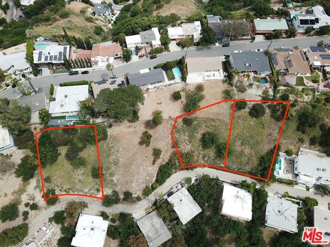 Photo of 3800 N Oakfield Drive, Sherman Oaks, CA 91423 (MLS # 26829623)