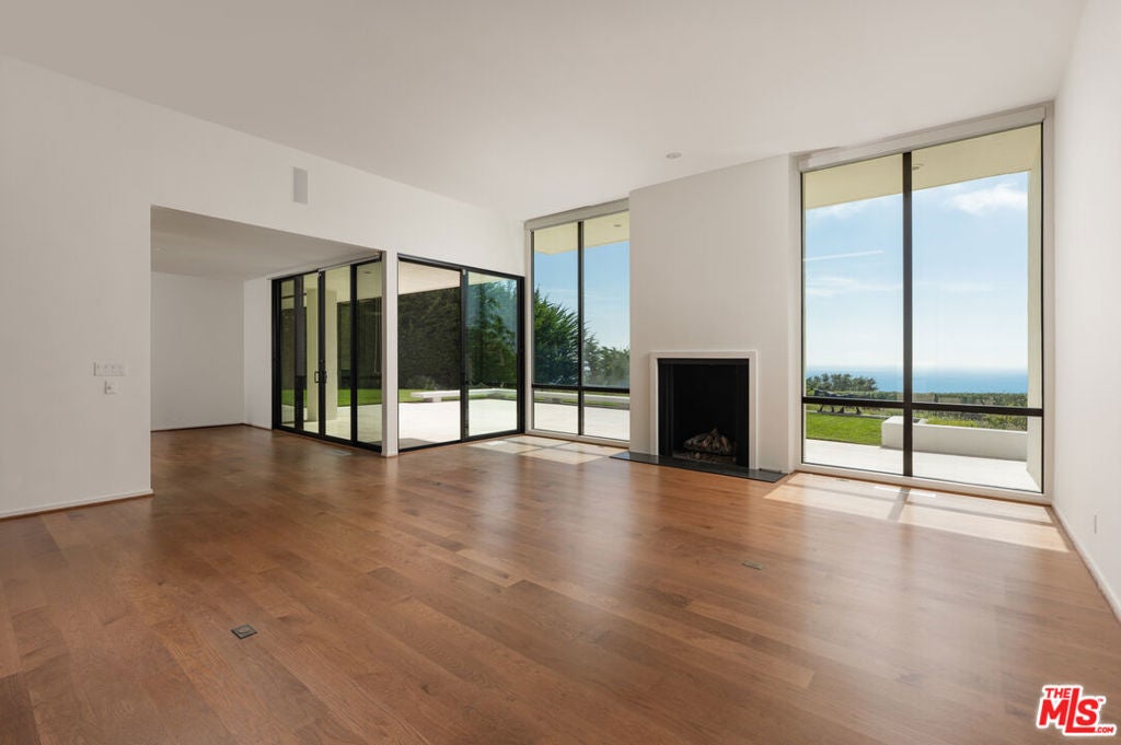 346 Woodley Road