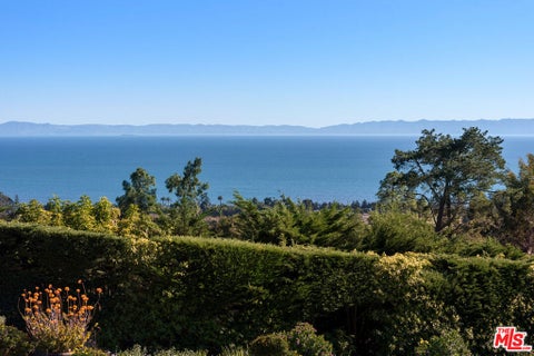 Tiny photo for 346 Woodley Road, Santa Barbara, CA 93108 (MLS # 26102281)