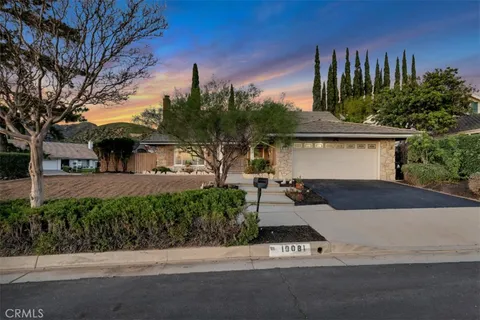 19081 Braemore Road, Porter Ranch, CA 91326 - MLS#: SR26022637