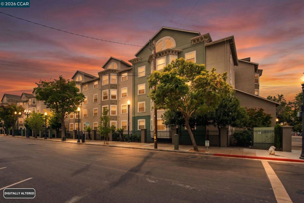 555 10th Street ST 326, Oakland CA 94607