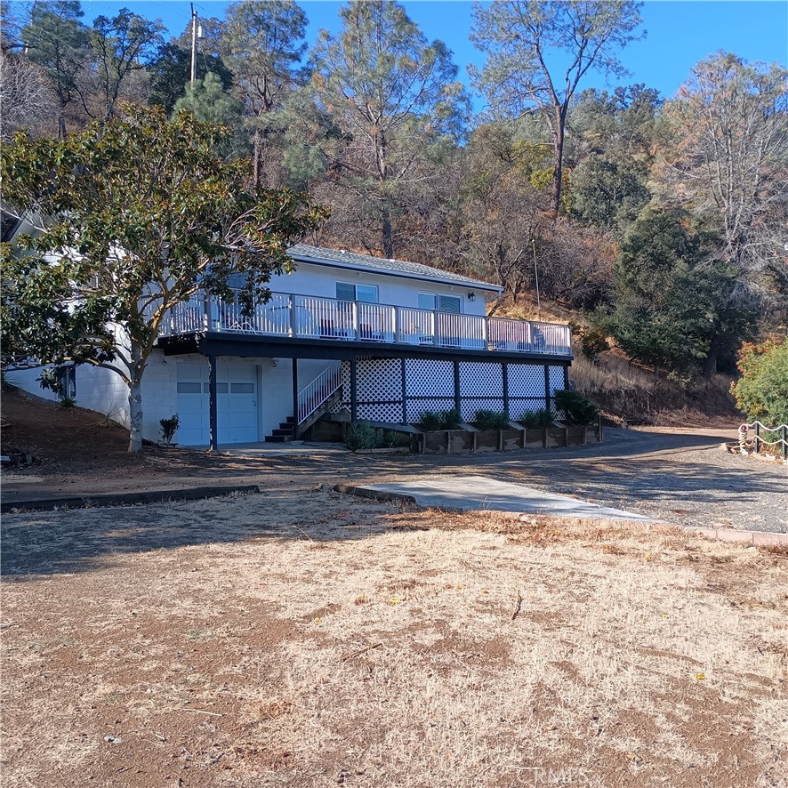 10098 Crestview Drive