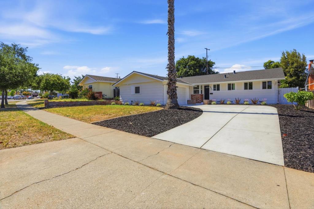 3927 Forestwood Drive