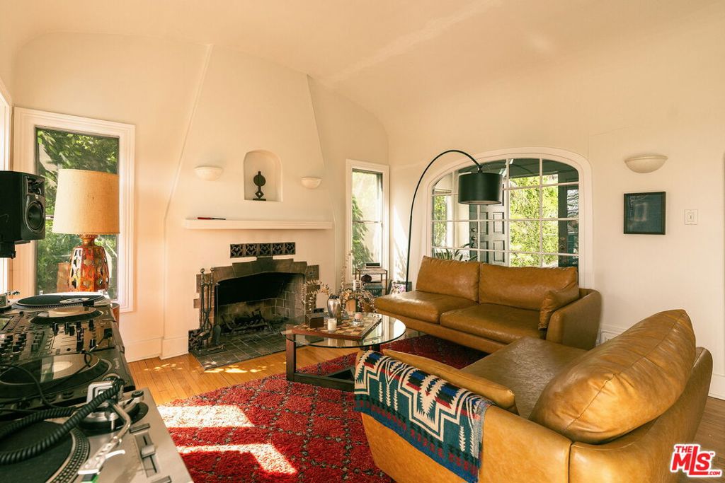 1744 Webster Avenue, Los Angeles CA 90026