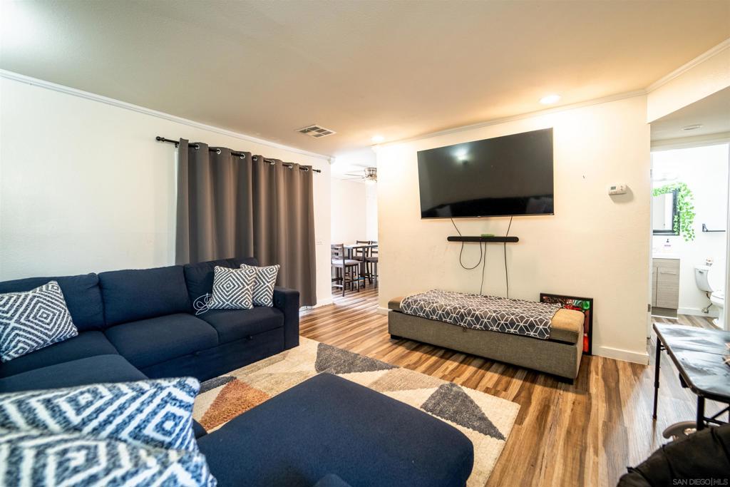 2121 E E Grand Ave 28G