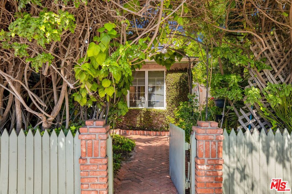 3000 Thatcher Avenue
