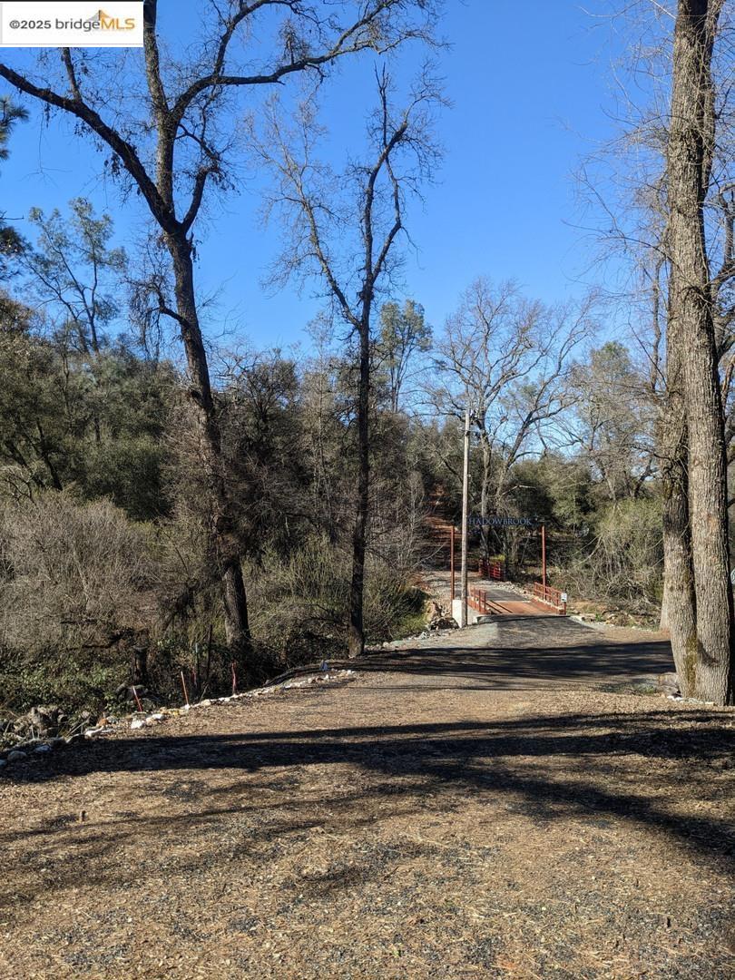 4095 Green Valley RD