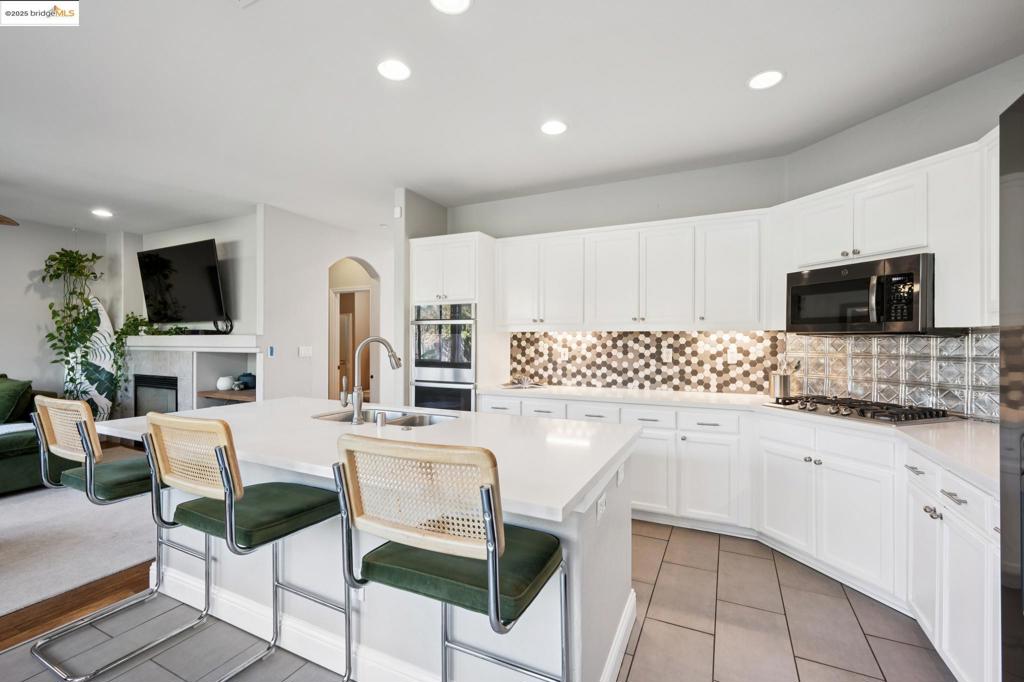 AMERICAN CANYON - Residential