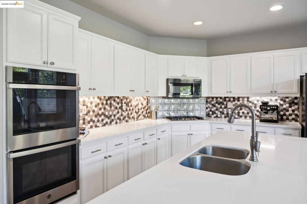 AMERICAN CANYON - Residential