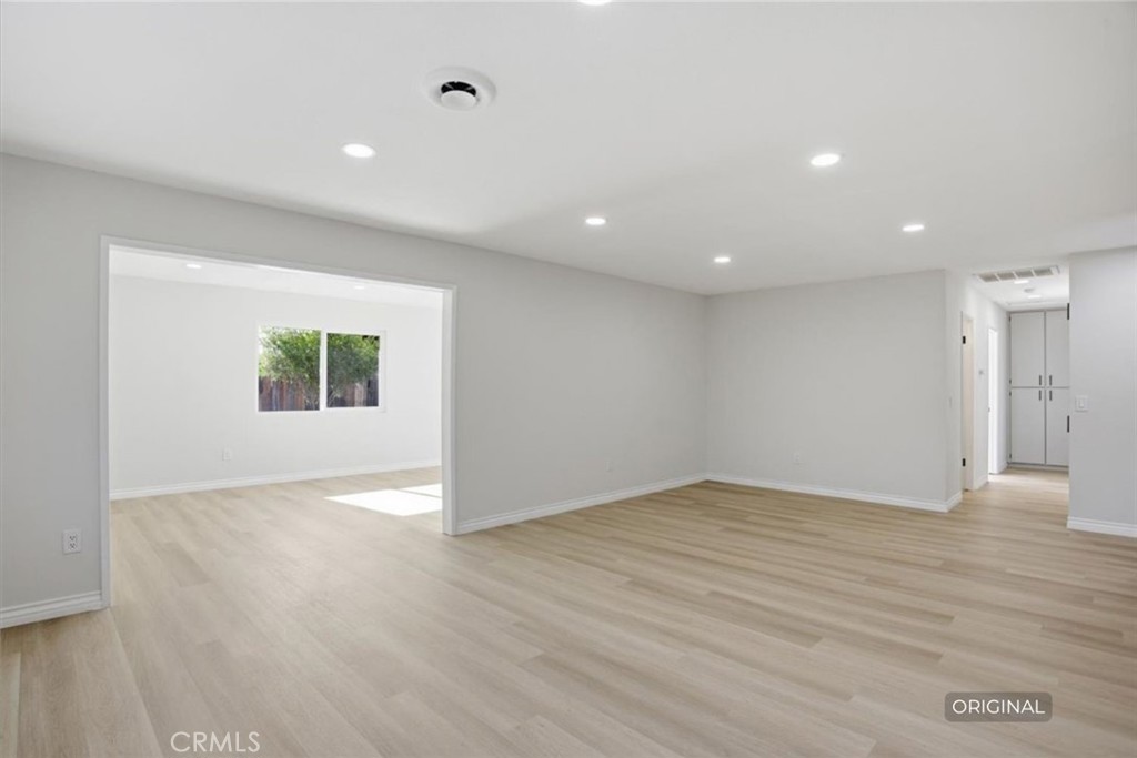3265 N Erwin St