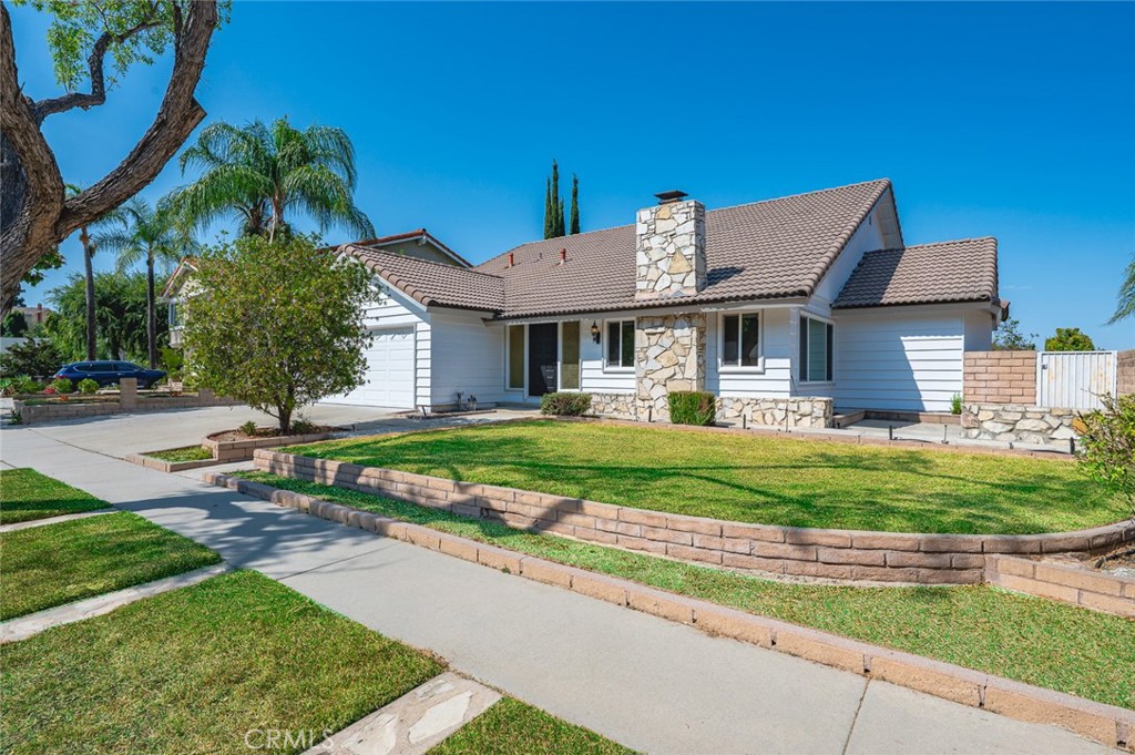 Welcome to this beautifully updated 5-bedroom, 5-bathroom home offering 2,660 square feet of comfortable living space. Perched in a desirable neighborhood, this property boasts stunning panoramic views of the City of Rowland Heights, best enjoyed from the private backyard featuring a sparkling pool—perfect for relaxing or entertaining.
Inside, the home has been thoughtfully renovated with new floorboards, modern finishings, and tastefully redone bathrooms that elevate both style and functionality. Each bedroom offers ample space, while the multiple bathrooms provide added convenience for family or guests.
Located just minutes from shopping centers, restaurants, and daily essentials, this home combines peaceful hillside living with city accessibility. A perfect blend of comfort, location, and luxury updates—don’t miss this opportunity.