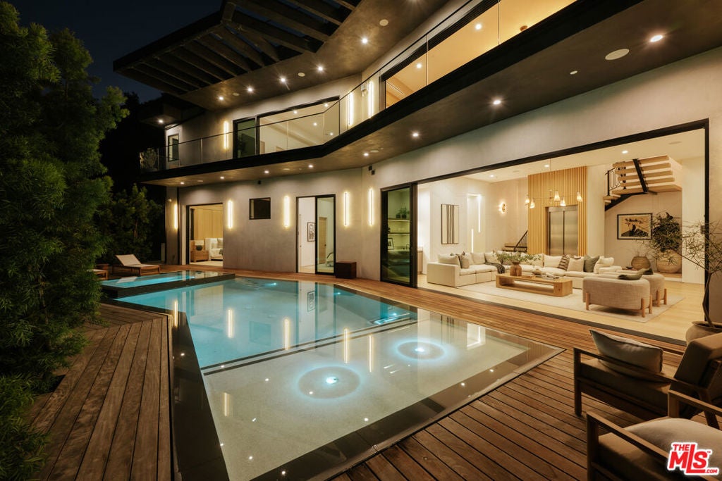 1751 Sunset Plaza Drive