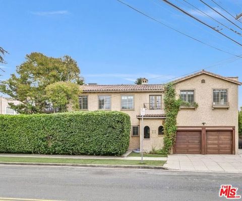 Photo of 5112 Edgewood Place, Los Angeles, CA 90019 (MLS # 25599563)