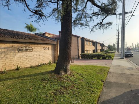 Photo of 1304 Mountain Ave #118, Duarte, CA 91010 (MLS # CV25276978)