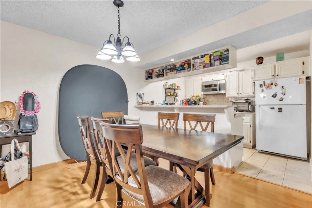 Photo of 445 Ivy St #204, Glendale, CA 91204 (MLS # GD26035578)