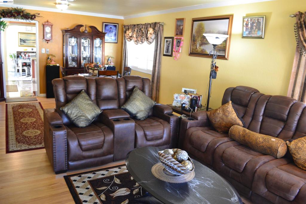 27093 Lemay Way