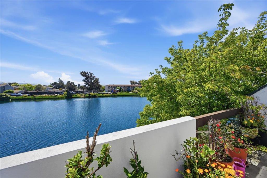 686 Portofino Lane