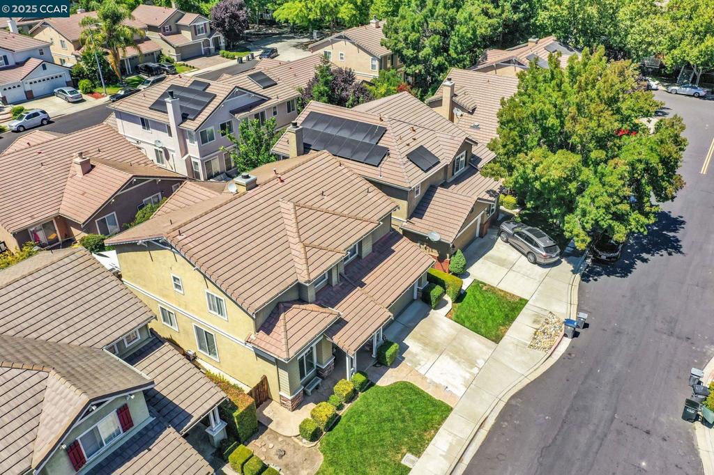 CA CREEKSIDE - Residential