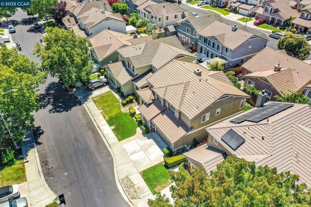 CA CREEKSIDE - Residential