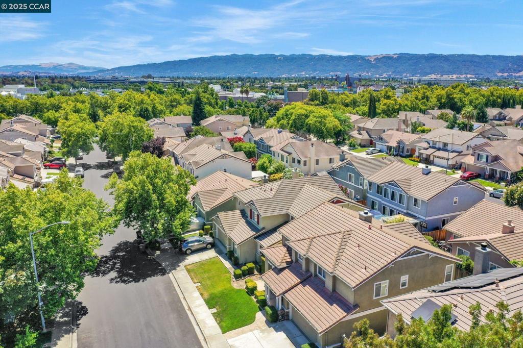 CA CREEKSIDE - Residential