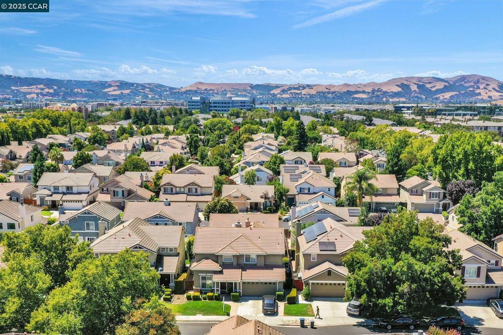 CA CREEKSIDE - Residential