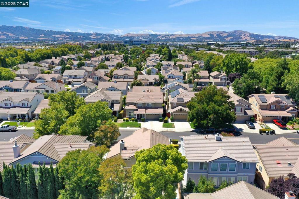 CA CREEKSIDE - Residential