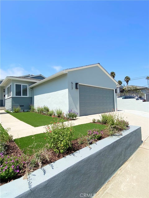 Photo of 517 Blossom LN, Redondo Beach, CA 90278 (MLS # SB26152917)