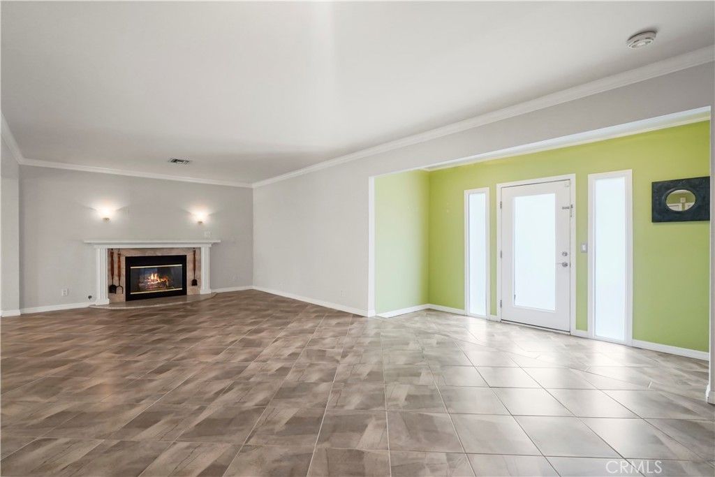 Photo of 17068 Celtic St, Granada Hills, CA 91344 (MLS # SR25225299)