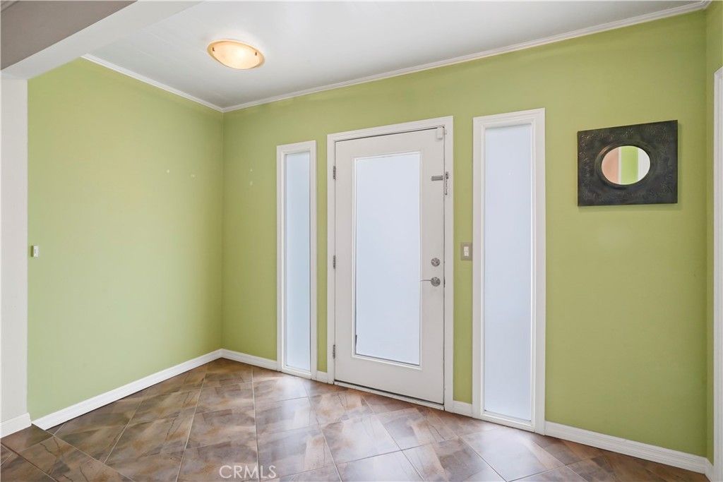 Photo of 17068 Celtic St, Granada Hills, CA 91344 (MLS # SR25225299)