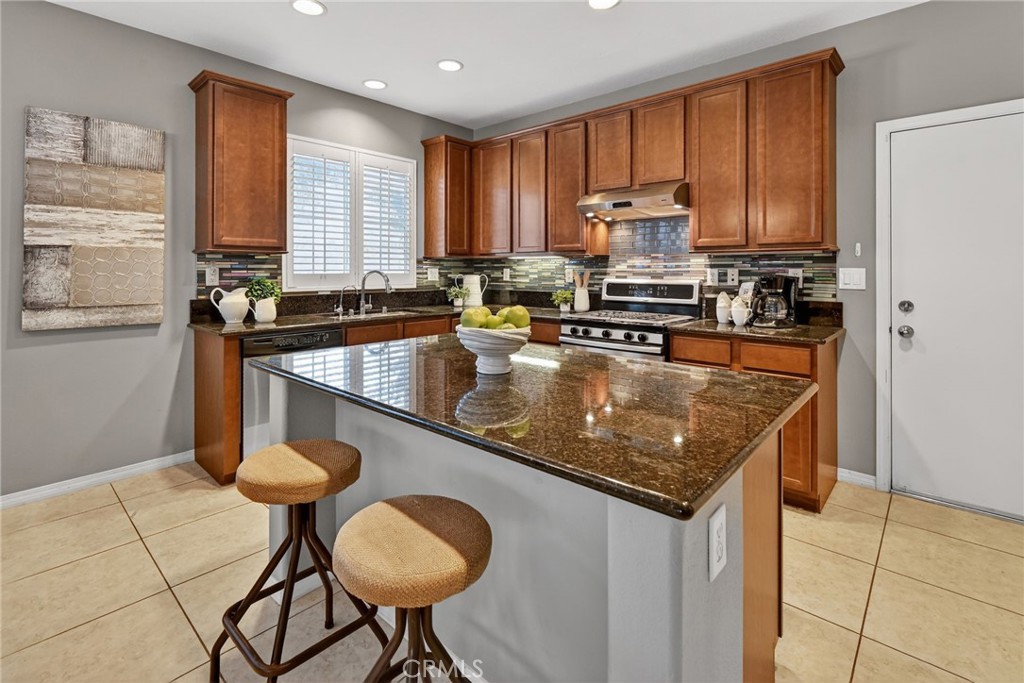 3028 N JUNEBERRY Street