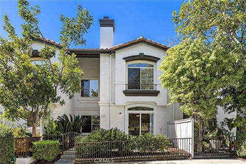 Photo of 117 Pomelo, Rancho Santa Margarita, CA 92688 (MLS # OC26059712)