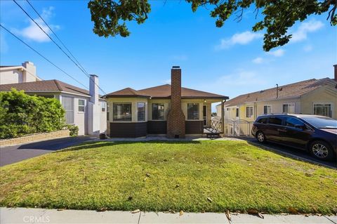Photo of 819 N Maria Ave, Redondo Beach, CA 90277 (MLS # SB26076600)