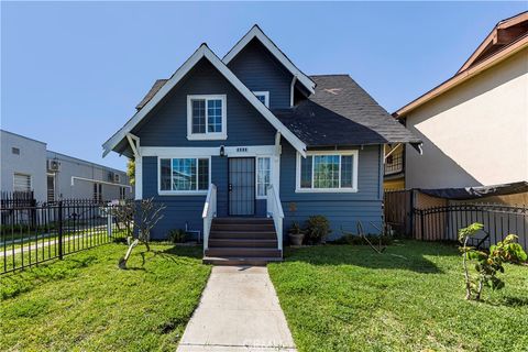 Photo of 1631 Pine Ave, Long Beach, CA 90813 (MLS # RS26055956)
