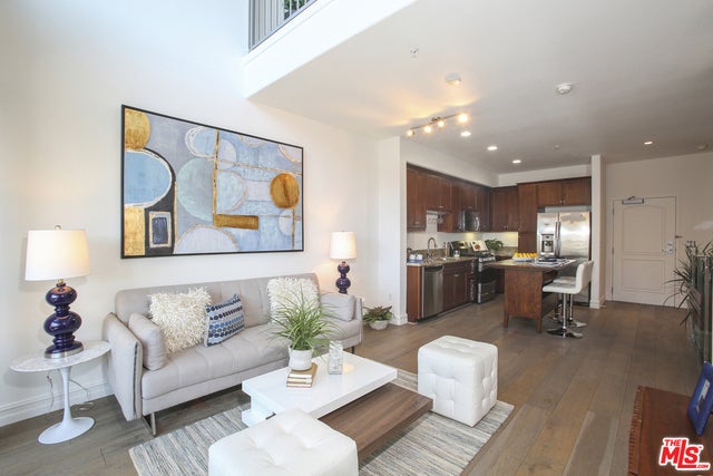 629 TRACTION Avenue 206, Los Angeles CA 90013
