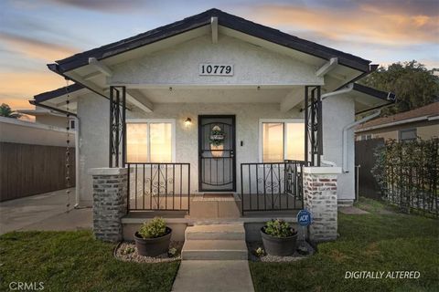 Photo of 10779 Barlow Ave, Lynwood, CA 90262 (MLS # IV26024410)
