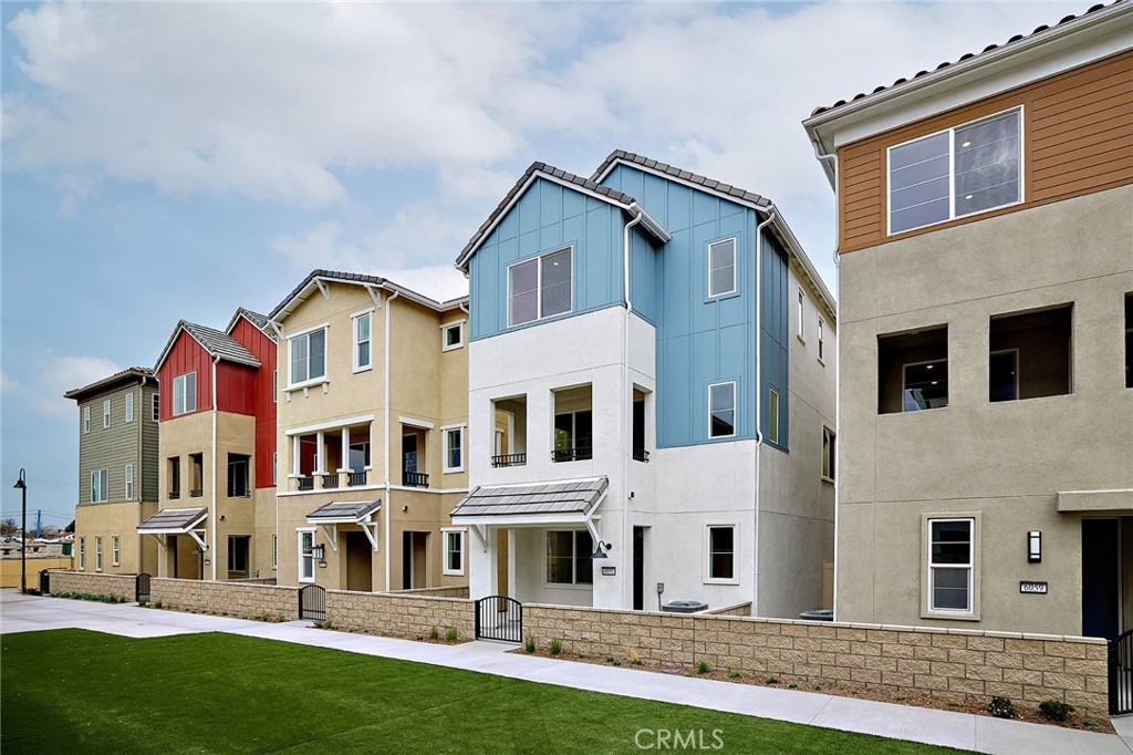 6055 Fairfax Drive