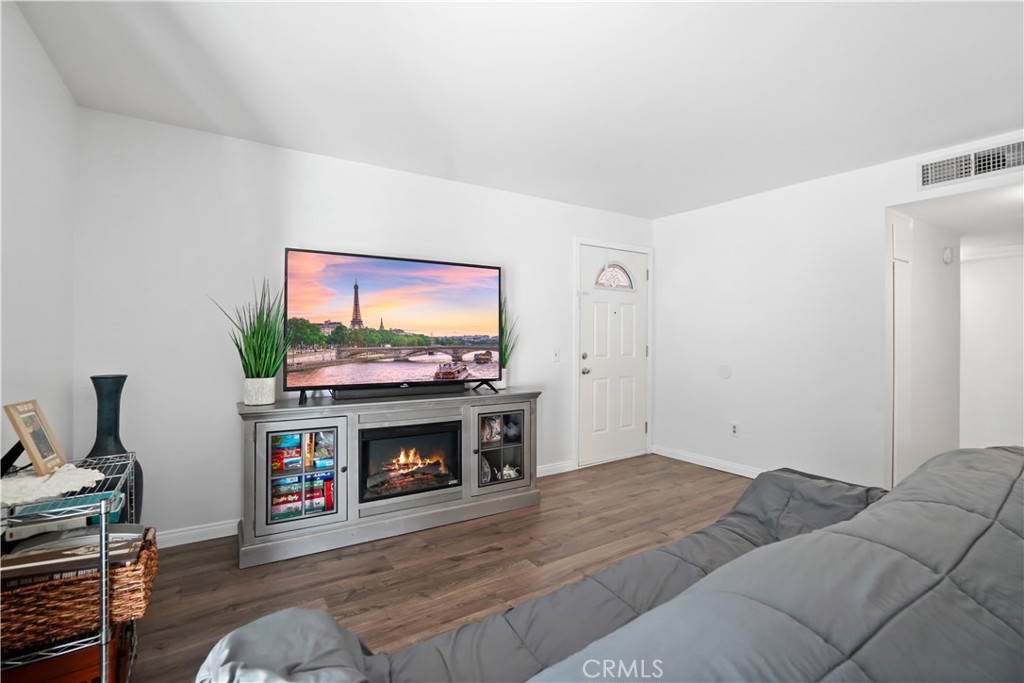 10331 Lindley 150