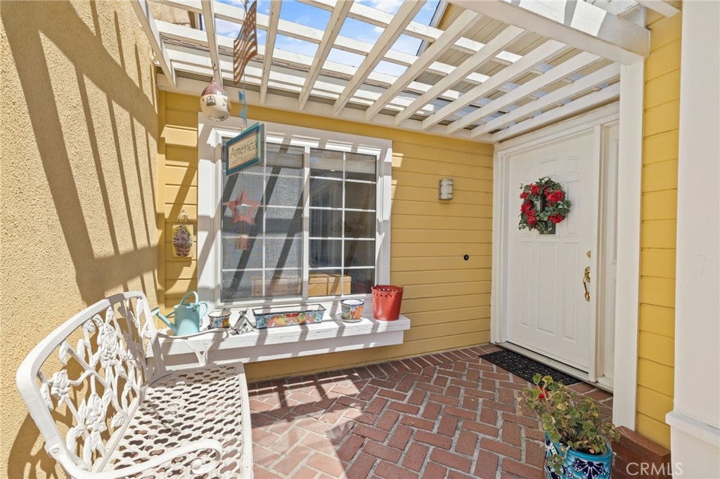21092 Cedar Lane