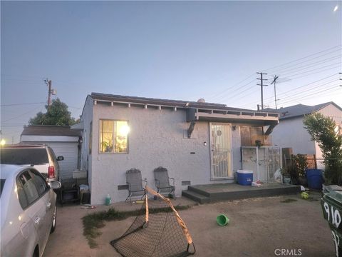 Photo of 910 E 93rd Street, Los Angeles, CA 90002 (MLS # AR25171226)