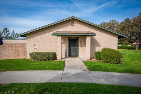Photo of 5025 Brooklawn Pl, Riverside, CA 92504 (MLS # IV25279458)