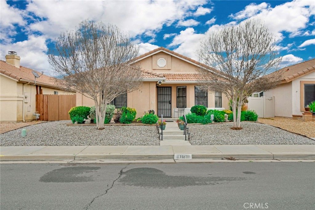 Photo of 732 Alondra Dr, Hemet, CA 92545 (MLS # SW26036513)