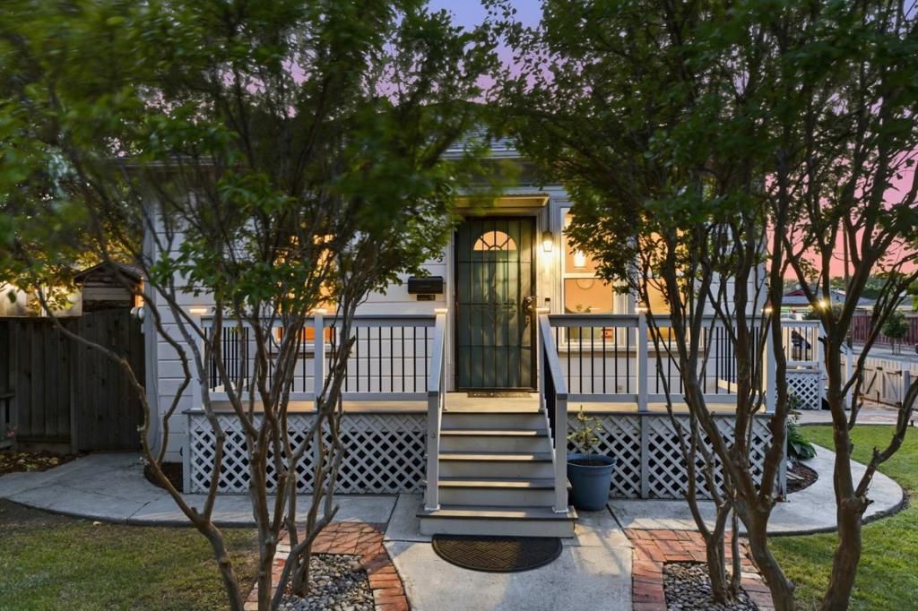 Photo of 195 Boston Avenue, San Jose, CA 95125 (MLS # ML82042590)